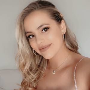 Meet your Posher, Savannah